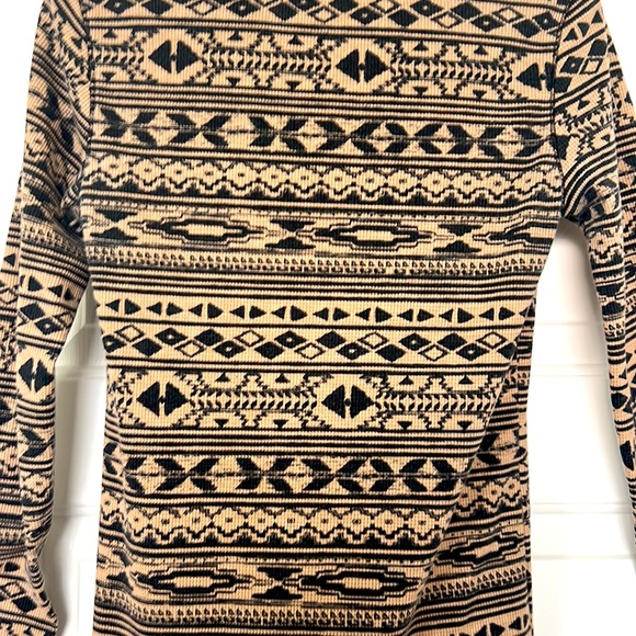 Active Basic Black & Tribal Print Thermal Top, 55% Cotton, Size M - Picture 6 of 7